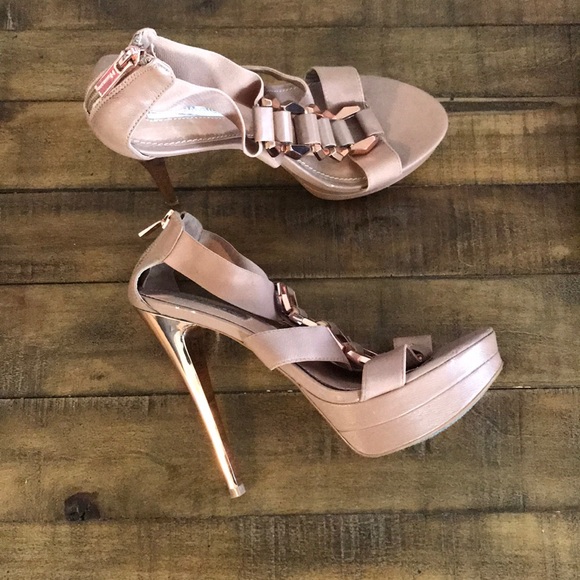 Platform Heels - Picture 6 of 8